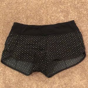 Lululemon Speed Shorts - Black Dotted